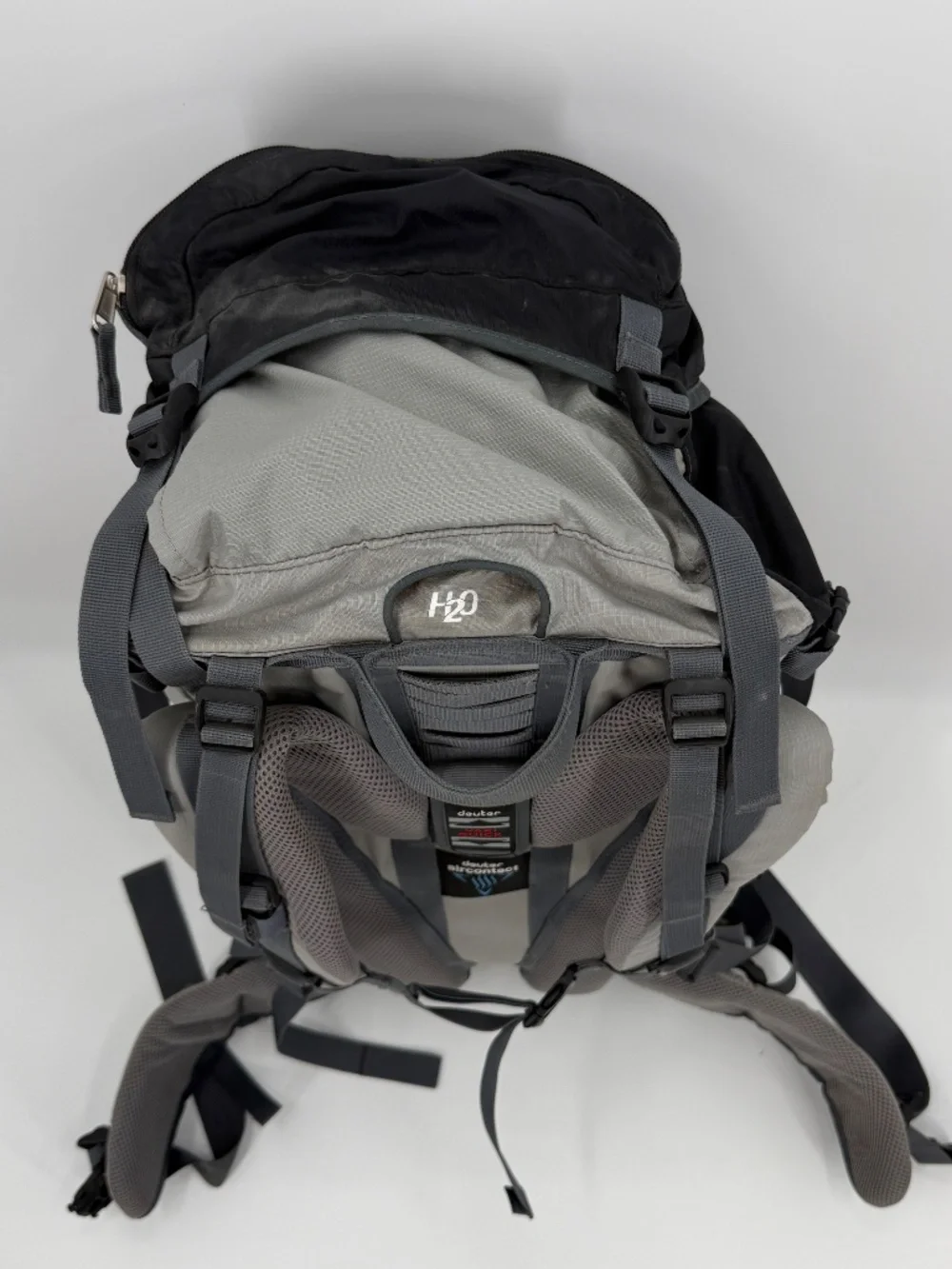 Deuter ACT Zero 60L + 10L Aircontact Backpacking Pack Gray Black Hiking Rucksack